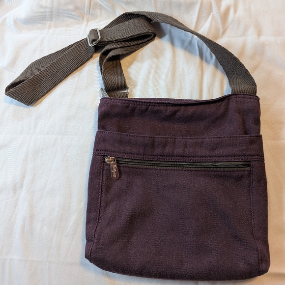 thirty-one Handbags - Ladies Thirty One Crossbody Plum Bag/Purse